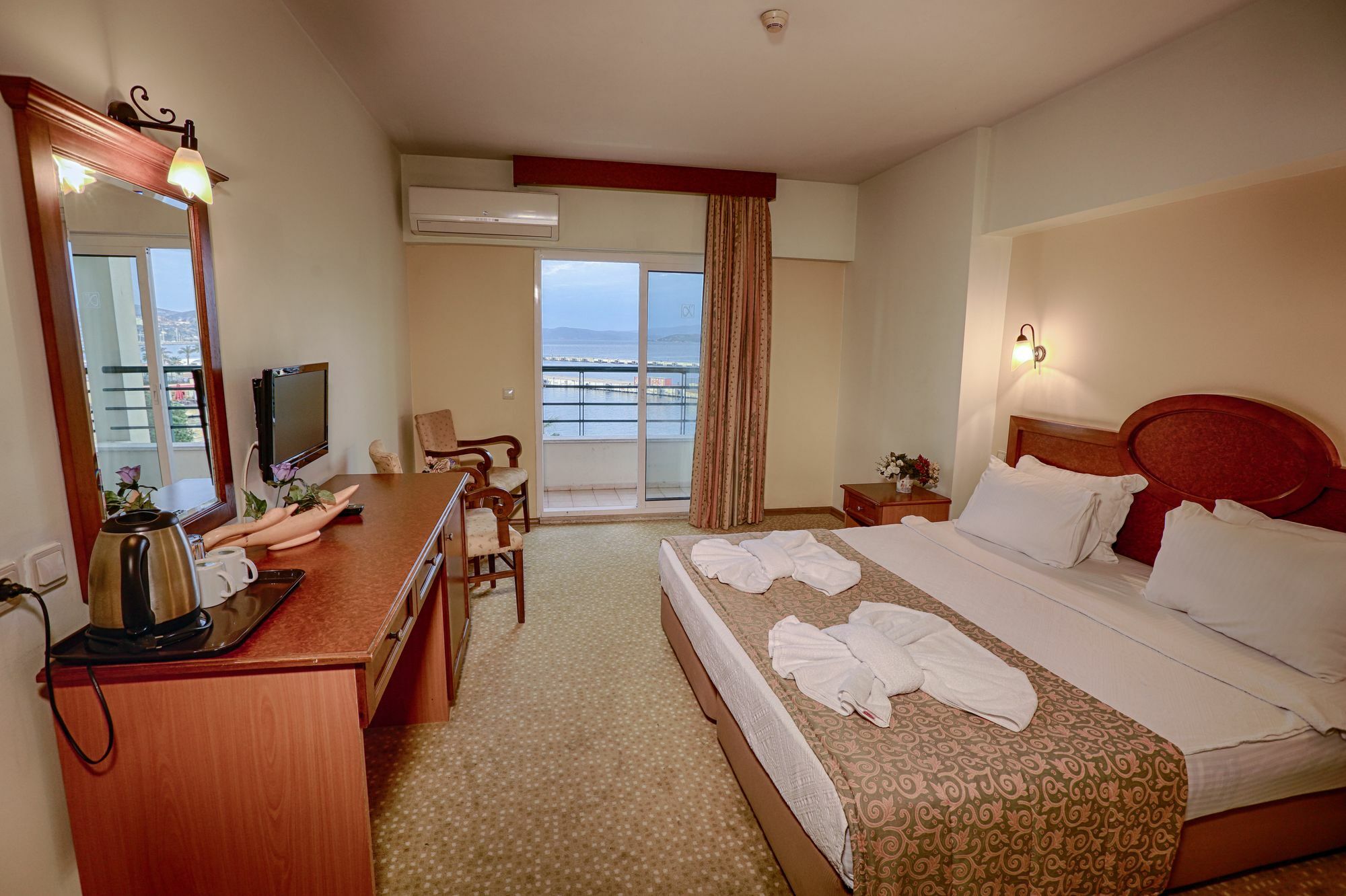 Kayhanbey Hotel Kusadasi Luaran gambar